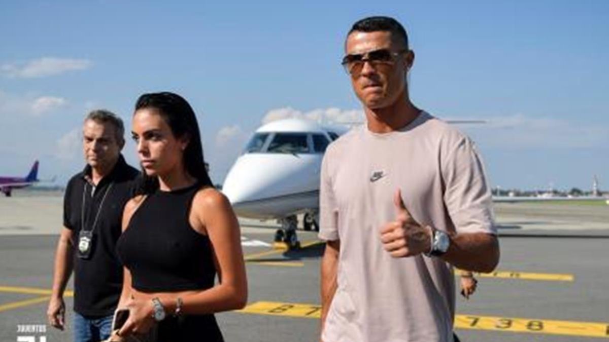 Cristiano Ronaldo a su llegada a Turín.-JUVENTUS.COM