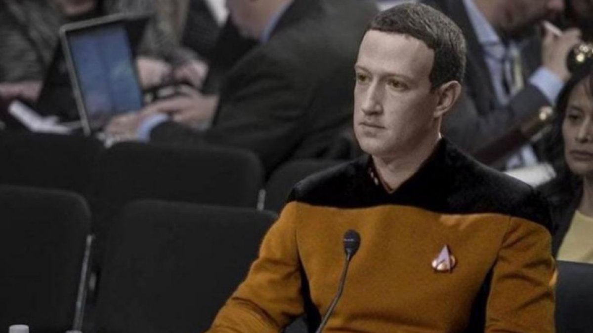 Montaje en que aparece Mark Zuckerberg convertido en un personaje de Star Treck. / TWITTER-EL PERIÓDICO