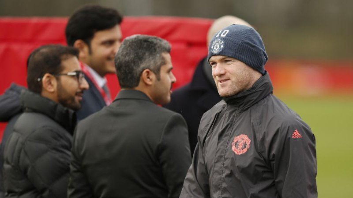 Wayne Rooney, en el entrenamiento del martes.-ANDREW YATES / REUTERS