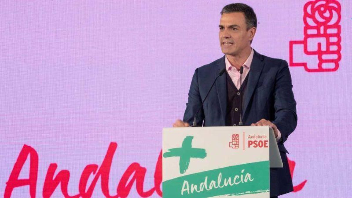 Pedro Sánchez pide una mayoría rotunda para que no haya bloqueos.-ROMÁN RÍOS (EFE)