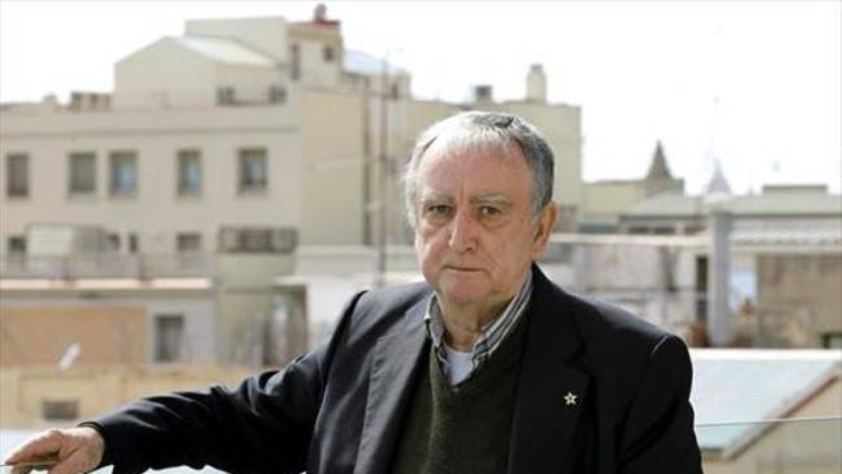 Rafael Chirbes, en Madrid, en el 2014, cuando recogió el Premio Nacional.-EFE