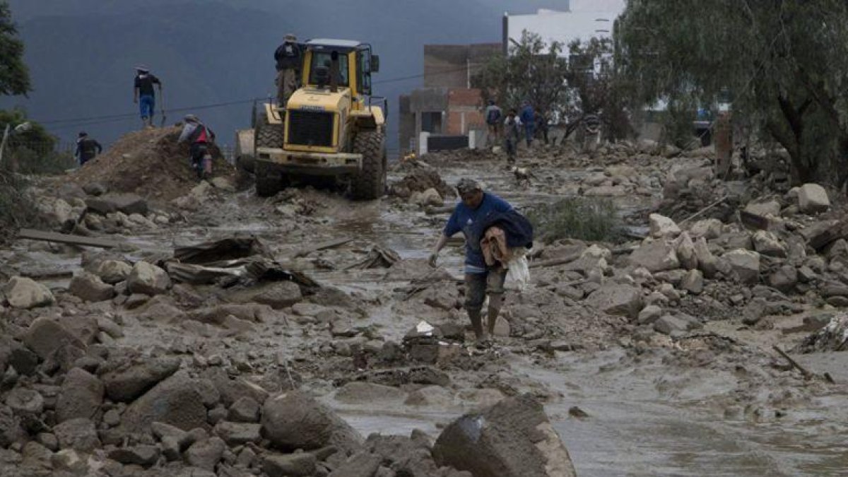 Fuertes lluvias han causado deslaves e inundaciones en varias regiones de Bolivia.-AP
