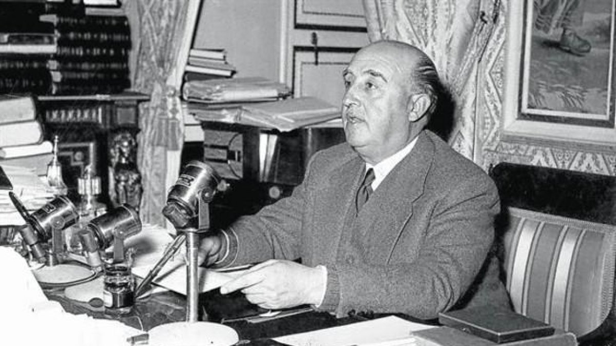 El dictador Francisco Franco, en el Pardo-