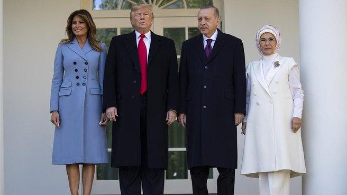 Los presidentes Trump y Erdogan con sus esposas en la Casa Blanca.-AP