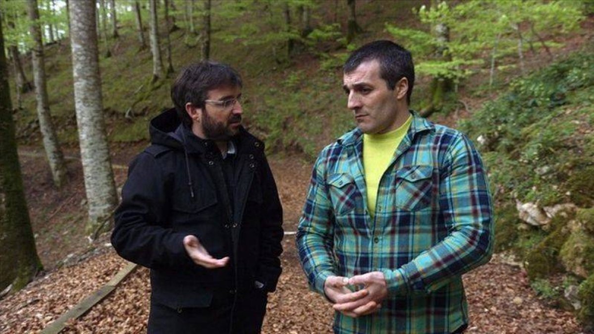 Jordi Évole e Iñaki Rekarte durante la entrevista en el programa 'Salvados'.-