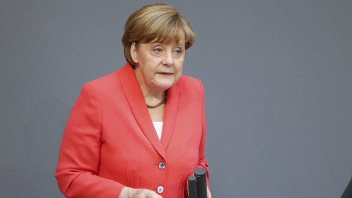 La cancillera Angela Merkel en el Bundestag.-Foto:   REUTERS / HANNIBAL HANSCHKE