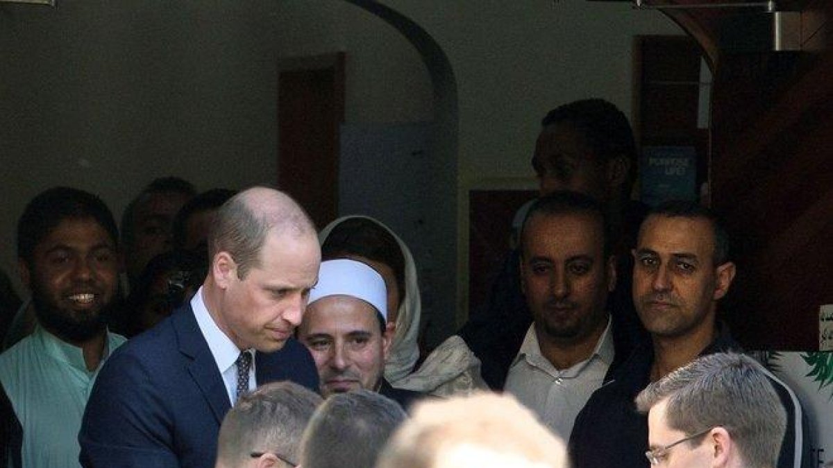 El principe Guillermo del Reino Unido en la mezquita Masjid Al Noor en Christchurch, Nueva Zelanda.-EFE / AAP POOL EPA