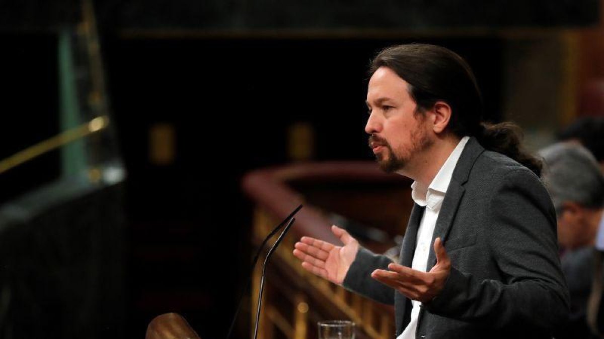 El líder de Unidas Podemos, Pablo Iglesias, durante su turno de réplica tras la comparecencia del presidente del Gobierno en funciones, Pedro Sánchez.-EFE