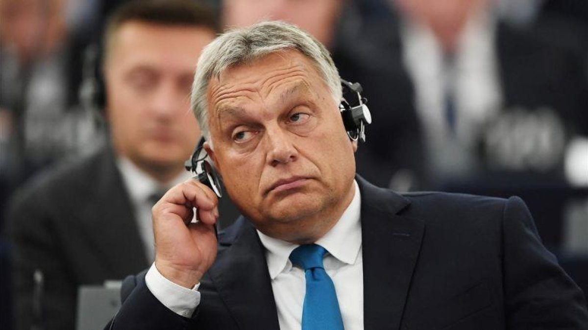 El primer ministro, Vicktor Orban, en el Parlamento Europeo este martes.-AFP/ FREDERICK FLORIN