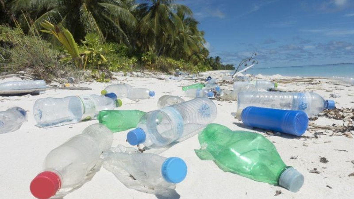 Se estima que alrededor del 90% de los residuos plásticos que llegan por los ríos a los océanos provienen de los 10 ríos más grandes del mundo.-THE IMAGE BANK
