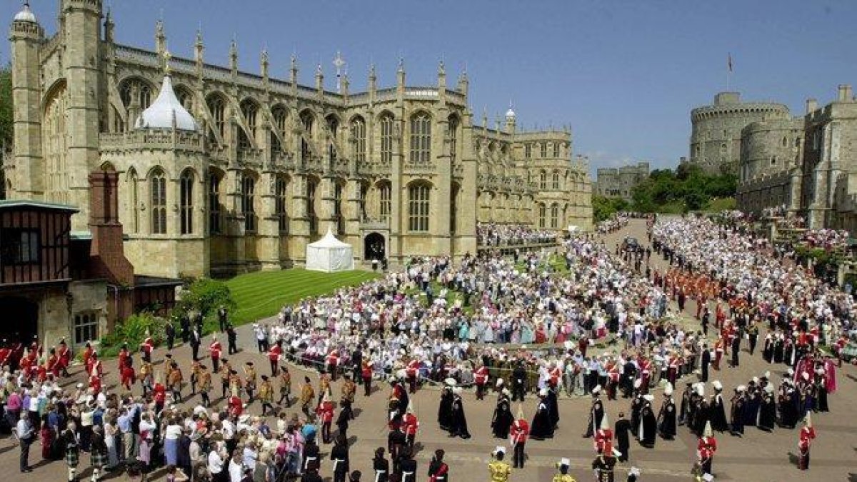 El desfile de la Orden de la Jarretera, en el castillo de Windsor, en el 2002.-AP