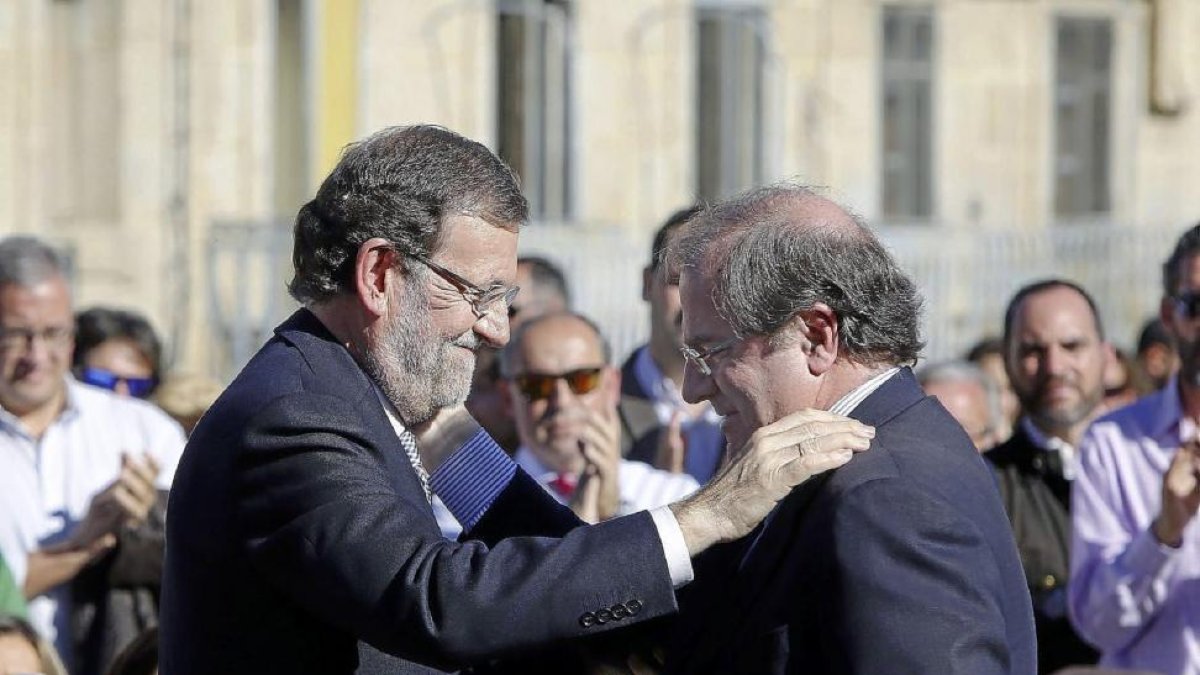 Mariano Rajoy y Juan Vicente Herrera en Béjar.-Ical