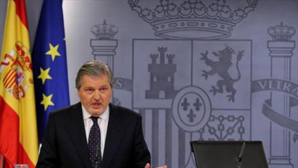 El portavoz del Gobierno, Íñigo Méndez de Vigo, tras el Consejo de Ministros.-JUAN MANUEL PRATS