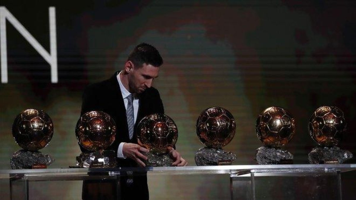 Messi con sus seis balones de oro.-FRANÇOIS MORI/ AP