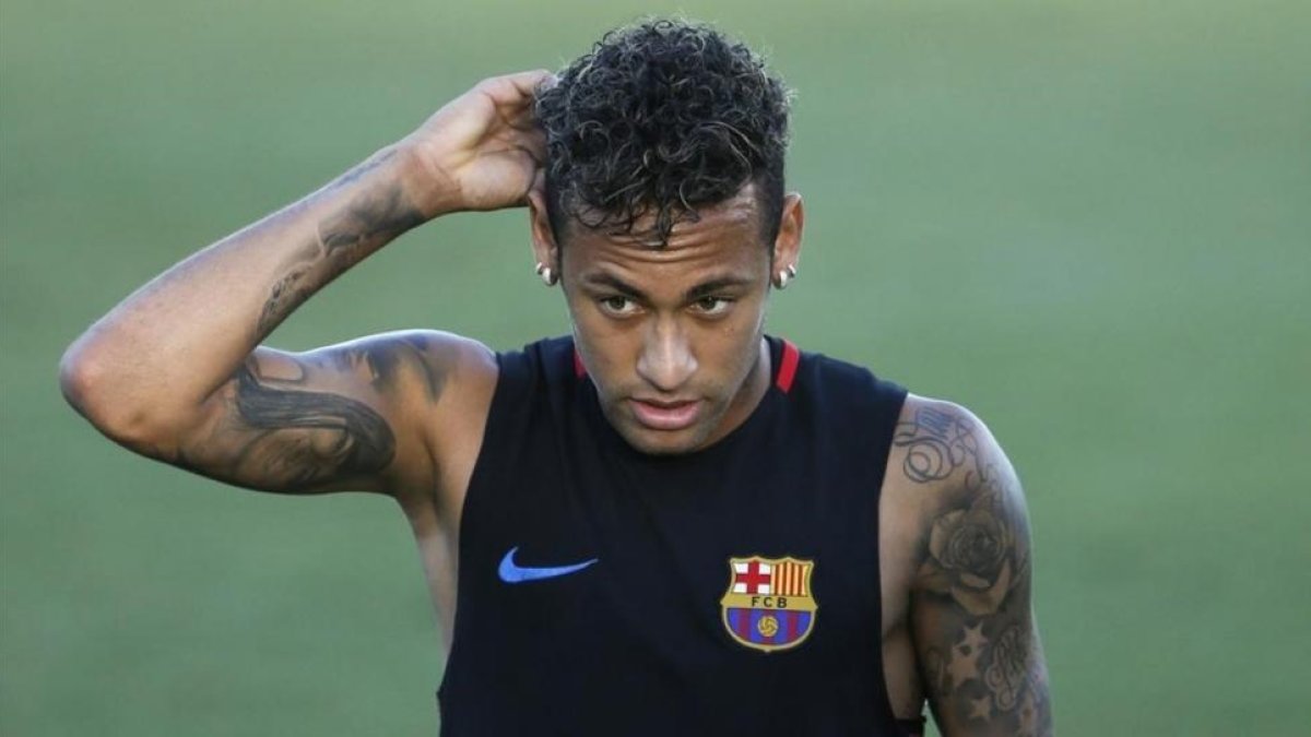 Neymar, en un entrenamiento del Barça en Miami-EFE / JUANJO MARTÍN