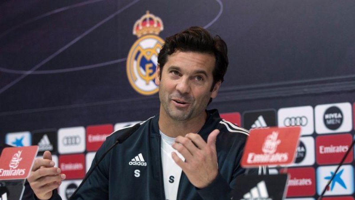 Santiago Solari, entrenador del Real Madrid, este viernes en rueda de prensa.-EFE