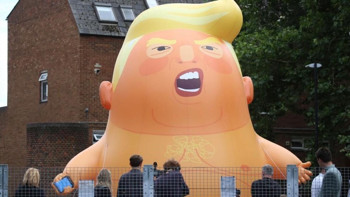 El globo gigante baby Trump que acompañará al presidente estadounidense en su visita al Reino Unido a modo de protesta. /-ISABEL INFANTES