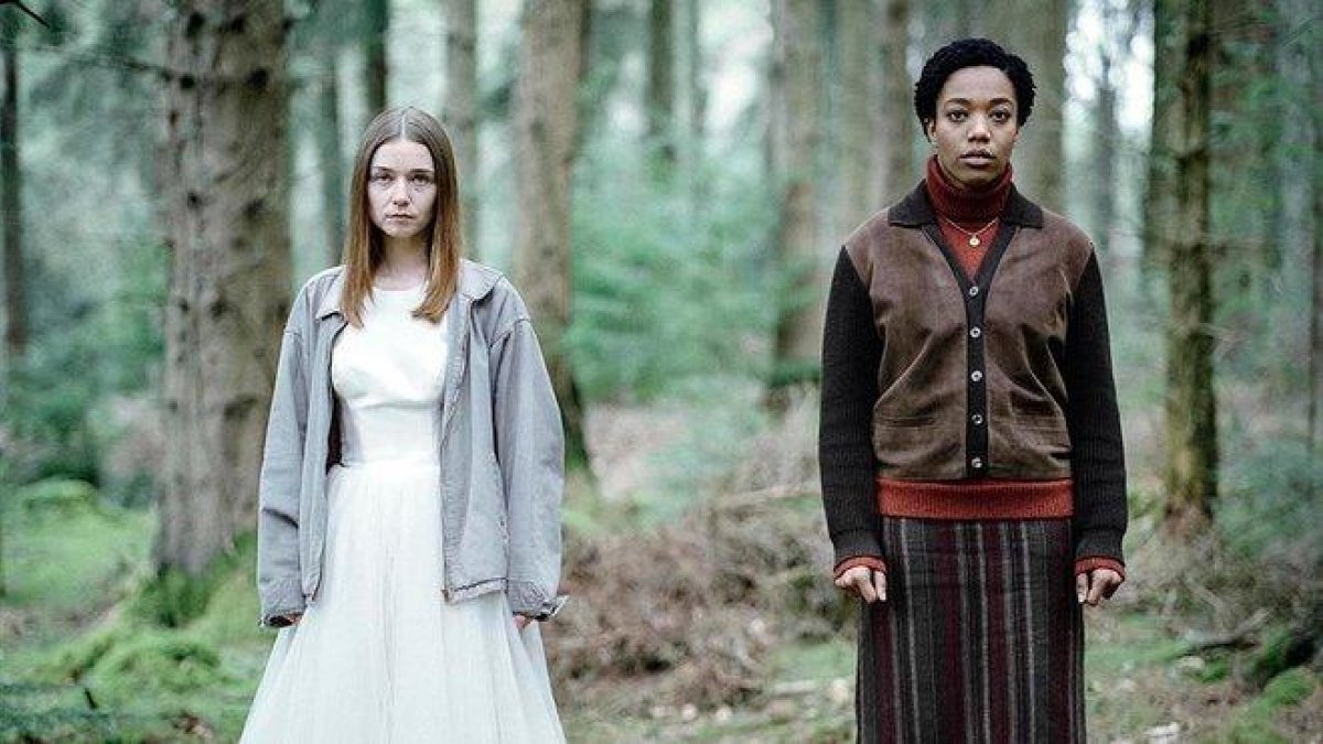 Jessica Barden y Naomi Ackie en ’The end of the f***ing world’.-
