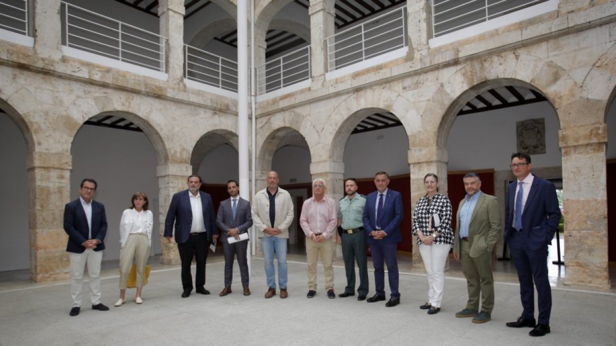 Asistentes a la inauguración de los cursos de verano de la Universidad Santa Catalina en El Burgo de Osma.
