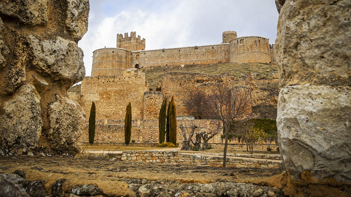 Impresionante vista del castillo de Berlanga de Duero. MARIO TEJEDOR