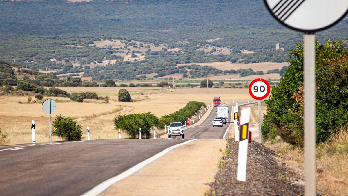 La N-122 en dirección a Ágreda dará paso a la A-15. MARIO TEJEDOR