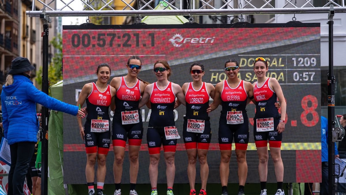 El equipo femenino del Triatlón Soriano lograba la cuarta plaza en tierras murcianas