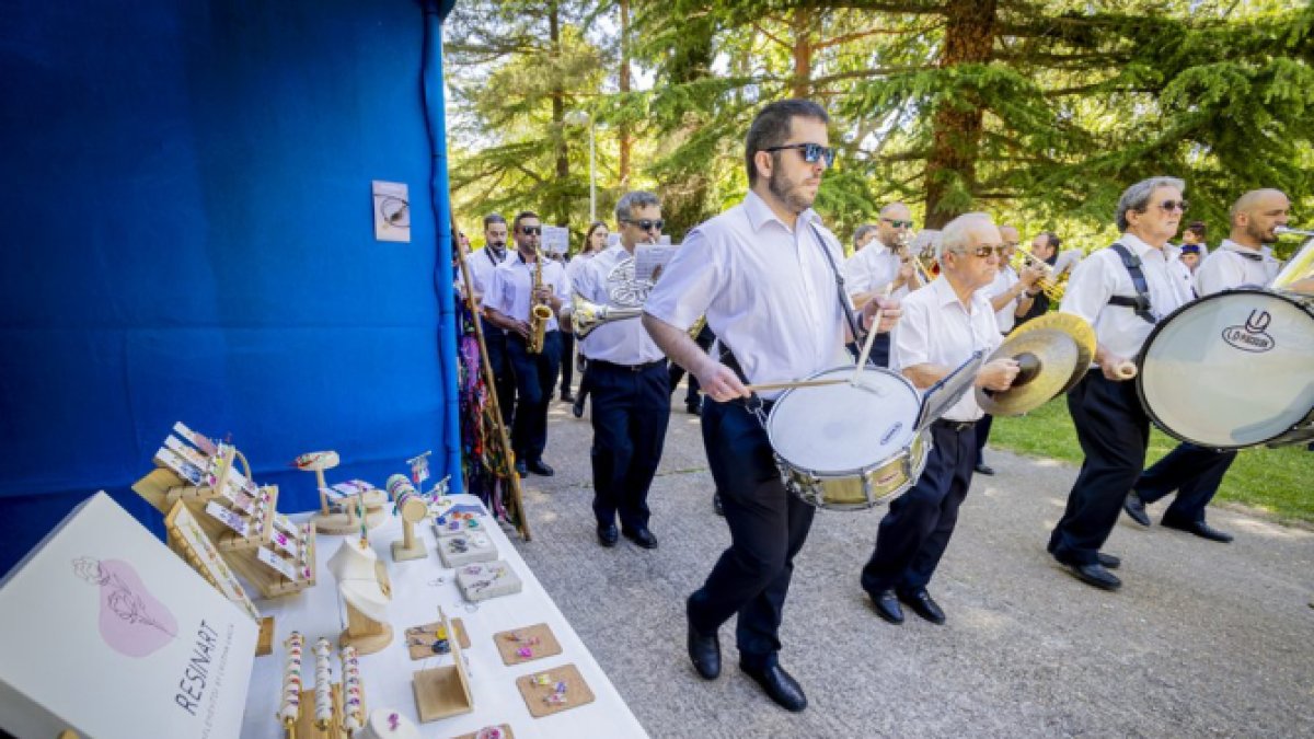Banda de música de Almazán en la inauguración de la feria de muestras.