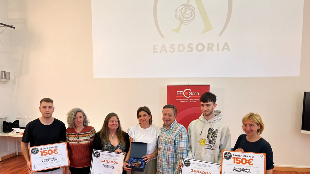 Premiados en el concurso de escaparates creativos de Soria.