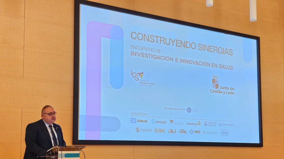 El consejero de Sanidad, Alejandro Vázquez, participa en el Encuentro de investigación e innovación en salud Construyendo sinergias.