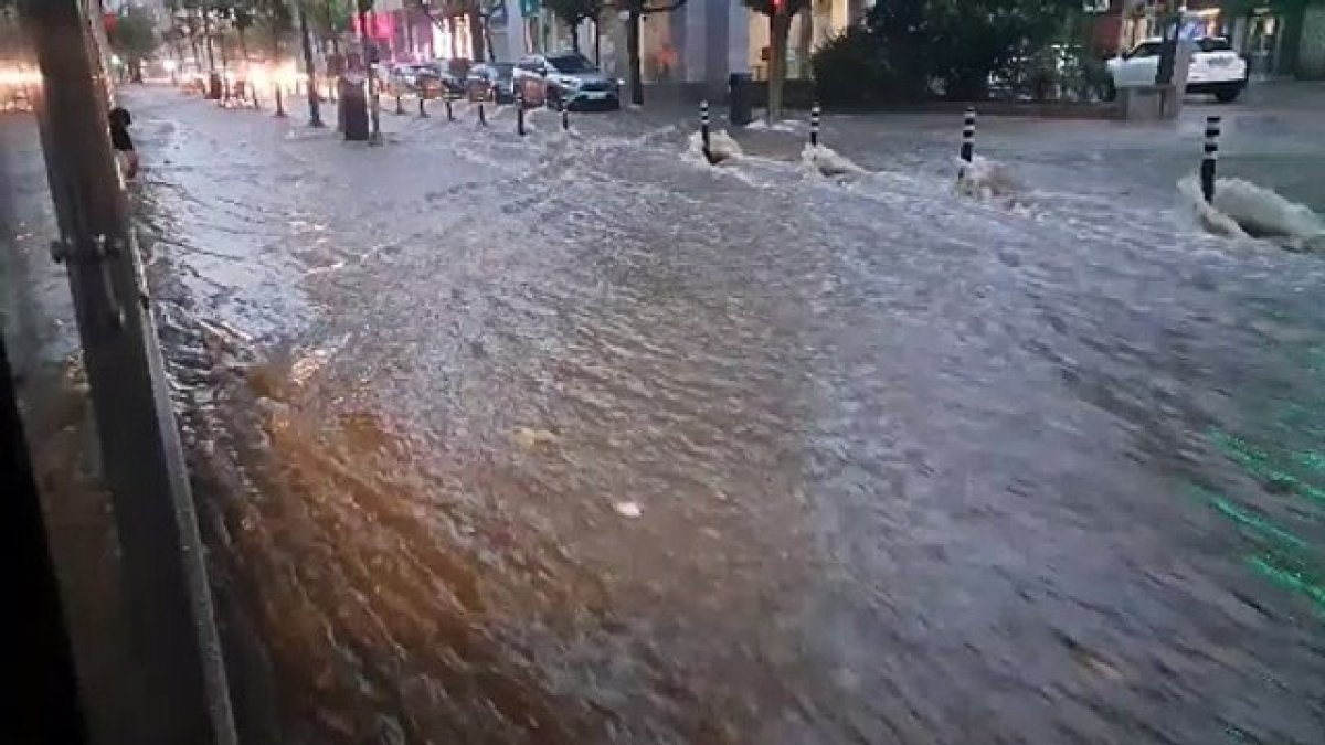 Efecto de la tormenta en la calle Alfonso VIII de Soria