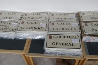 Placas de calles que se colocarán.-HDS