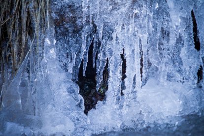 Temperaturas extremas congelan la Laguna negra - MARIO TEJEDOR (12)