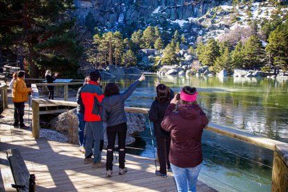 Temperaturas extremas congelan la Laguna negra - MARIO TEJEDOR (30)