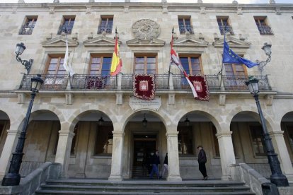 Edificio del Ayuntamiento de Soria.-Luis Ángel Tejedor