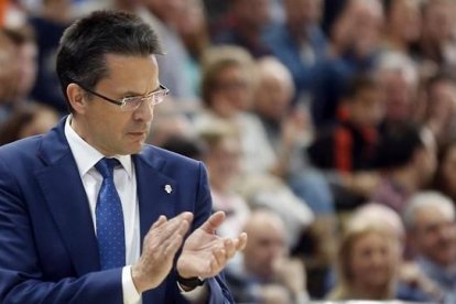 Pedro Martínez al frente del Valencia Basket-KARL FORSTERLING (EFE)