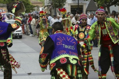 Desfile de la comunidad de Bolivia en Soria en una imagen de archivo. HDS