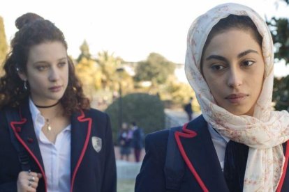 María Pedraza y Mina El Hammani.-EL PERIÓDICO