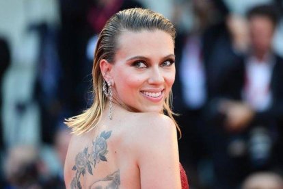 Scarlett Johansson en el festival de Venecia, el pasado 29 de agosto.-AFP / ALBERTO PIZZOLI