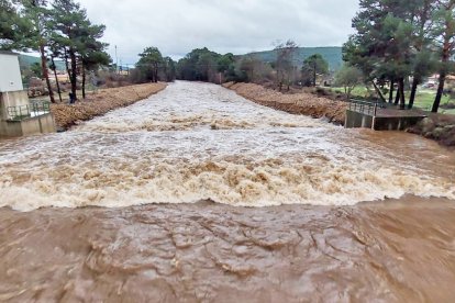 Crecida en el río Revinuesa. HDS