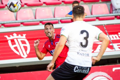 Borja San Emeterio es uno de los capitanes del Numancia que se reunían con los representante de AFE. MARIO TEJEDOR