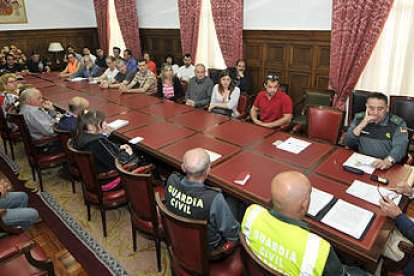 Jurados, peñistas, representantes de la-