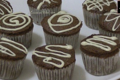 Muffins de almendra y chocolate.-/ TONIO COCINA