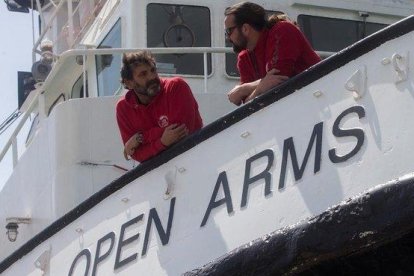 Oscar Camps, fundador y director de Pro Activa Open Arms, en su barco.-QUIQUE GARCIA (EFE)