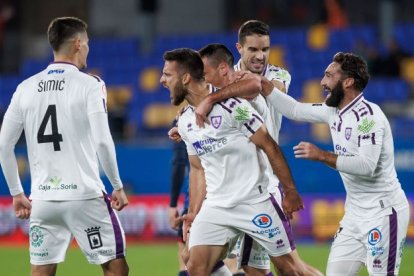 Los jugadores del Numancia celebran el gol de Bonaldo que era el momentáneo 0-2 ante el Barça Atlétic. ÁREA 11