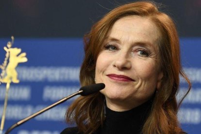 Isabelle Huppert, este sábado en la Berlinale durante la presentación de Eva.-EFE / CLEMENS BILAN