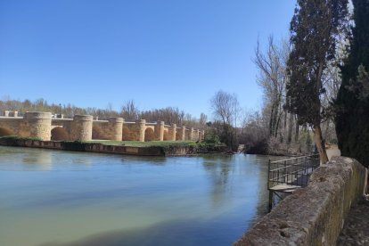 Zona del Duero en San Esteban donde está previsto el circuito de aguas bravas. ANA HERNANDO