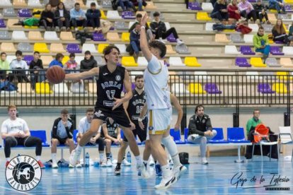 El Transler cuajó una gran primera parte en Ávila, pero se le escapó el triunfo en la segunda. HDS