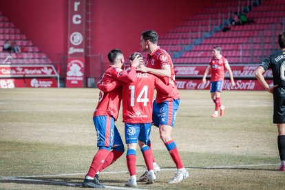 El Numancia remontaba ante el Nástic en una gran segunda parte. G.M.