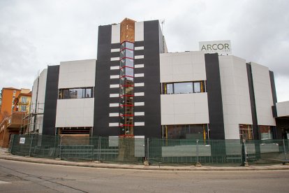 Fachada de la estación de autobuses. MARIO TEJEDOR