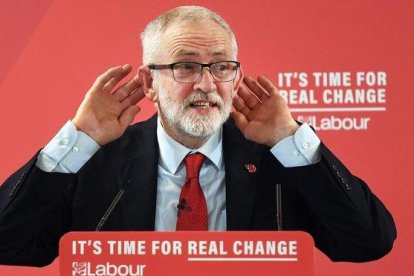 Jeremy Corbyn, durante un acto electoral en Harlow.-EFE EPA / ANDY RAIN